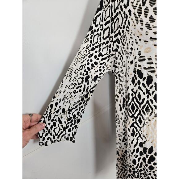 Chico's EUC Leopard elbow sleeve v-neck top 16 XL white black beige - Picture 10 of 17